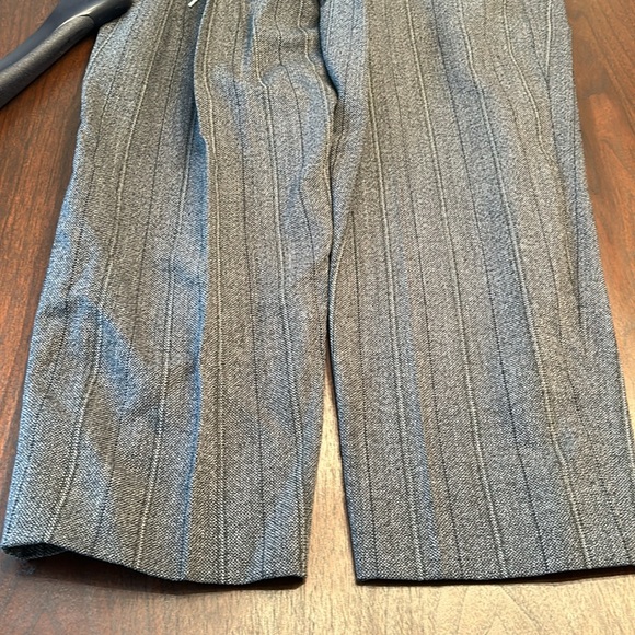 HUGO BOSS Suit - Picture 8 of 11